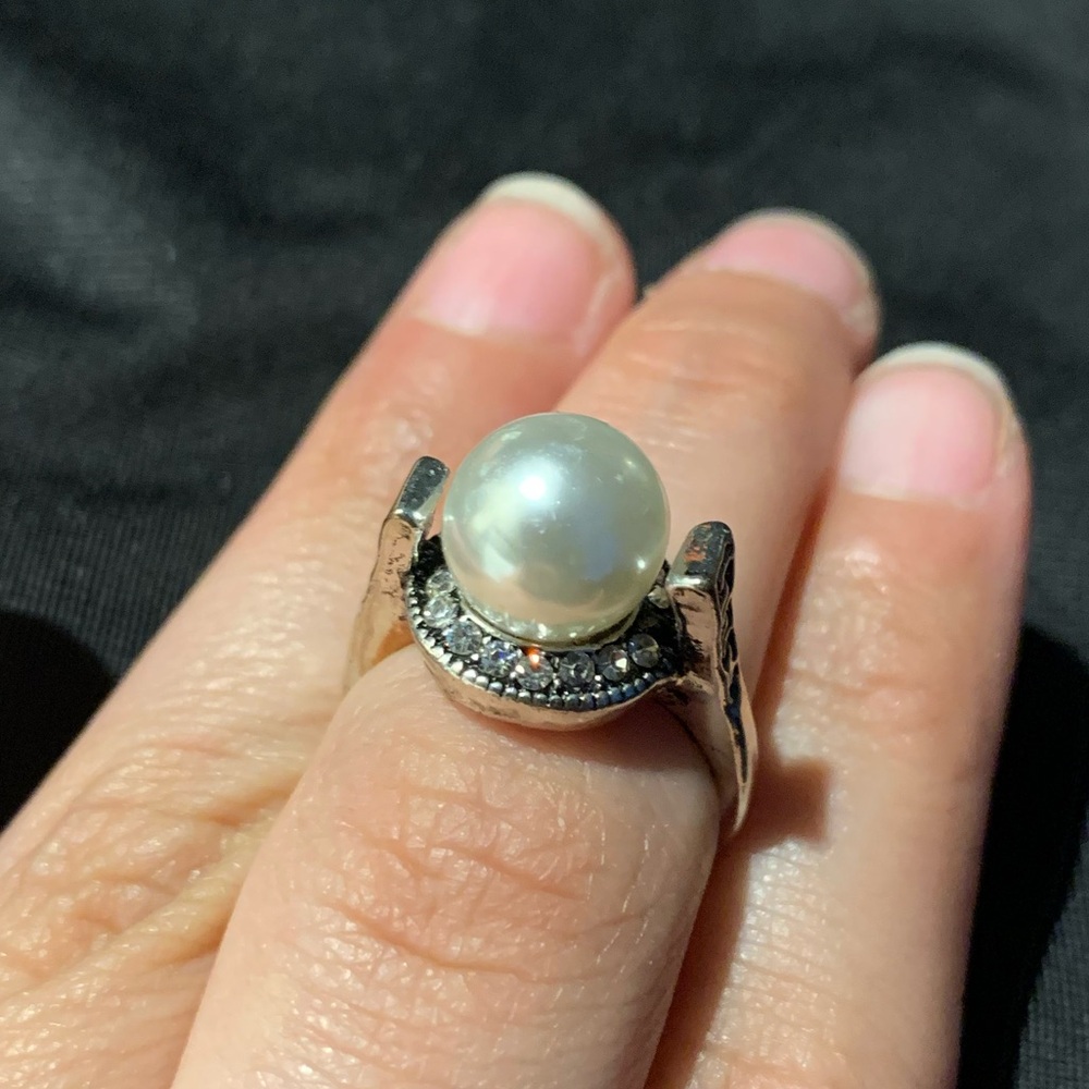 3/$10 Fake pearl halo setting ring